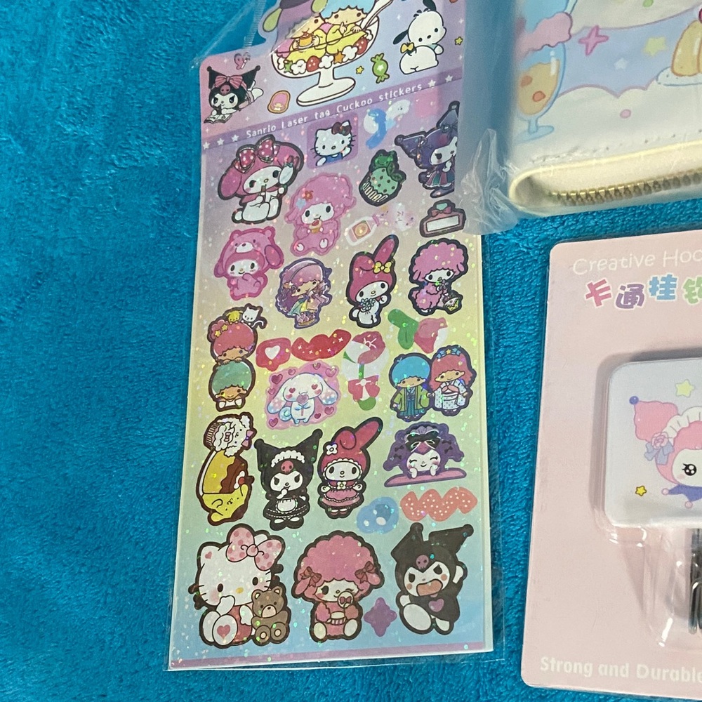Sanrio My Melody & Friends Wallet + Accessories - Picture 4 of 7